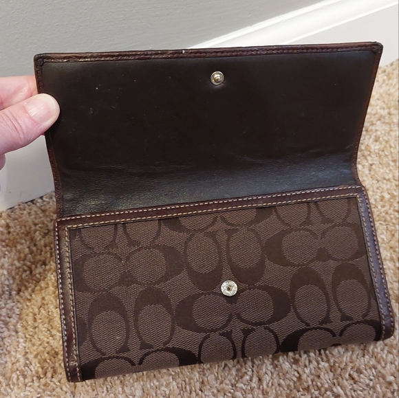 COACH Signature Stripe Jacquard Fabric Trifold Long Wallet - Picture 5 of 13